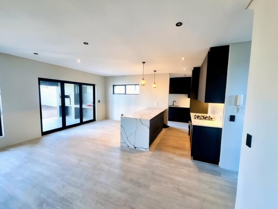 5 Bedroom Property for Sale in Sandown Western Cape